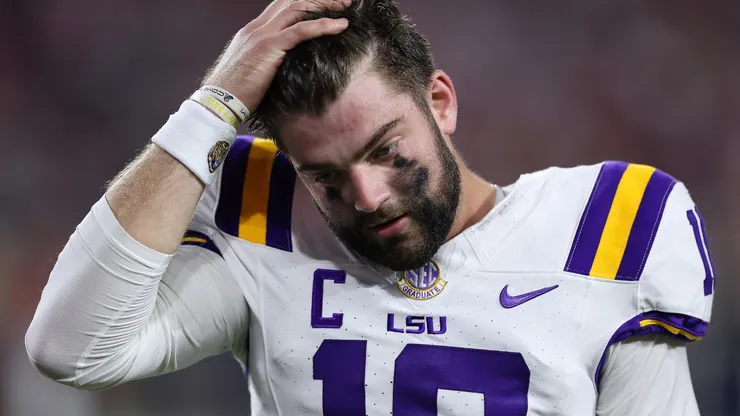 Garrett Nussmeier #18 of the LSU Tigers.