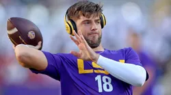 Quarterback Garrett Nussmeier #18 of the Louisiana State Tigers.