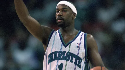 Baron Davis #1 of the Charlotte Hornets in 2001.
