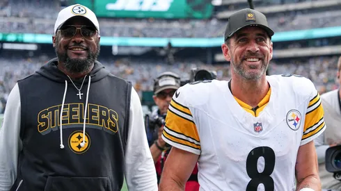 Mike Tomlin and Aaron Rodgers after a game in New York.