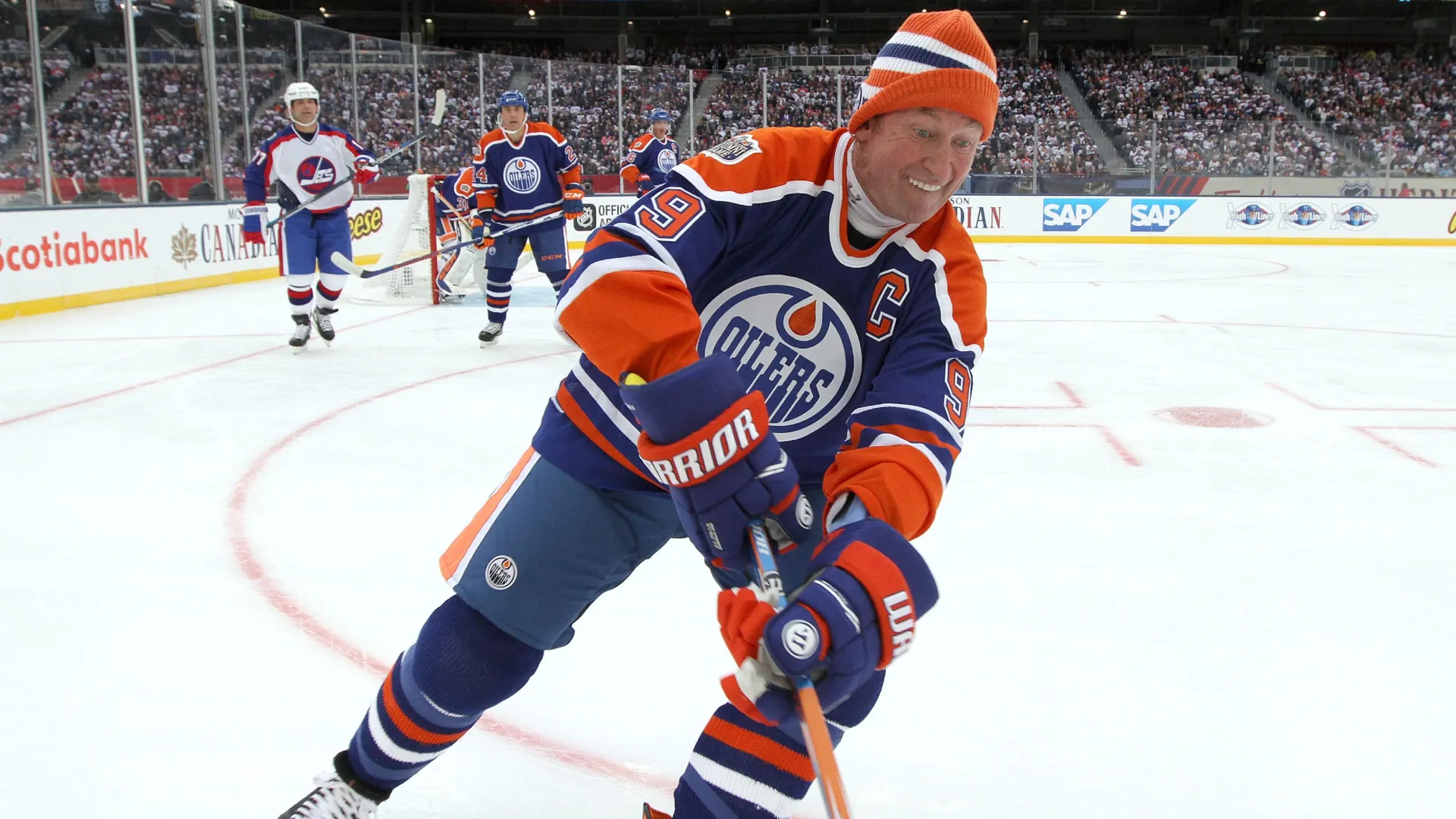 Wayne Gretzky #99 of the Edmonton Oilers in 2016. (Source: Jason Halstead /Getty Images)