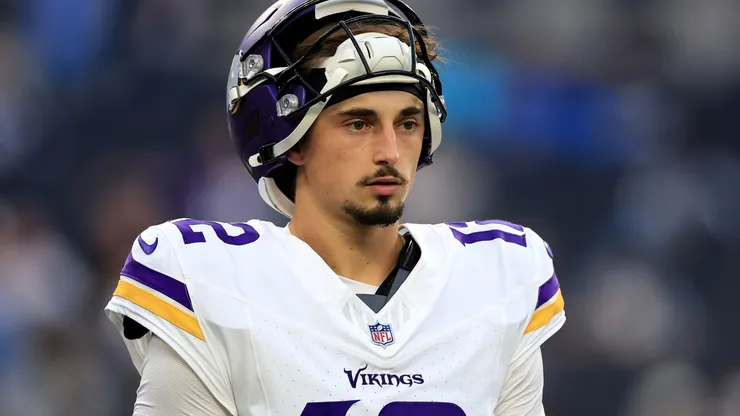 Max Brosmer #12 of the Minnesota Vikings