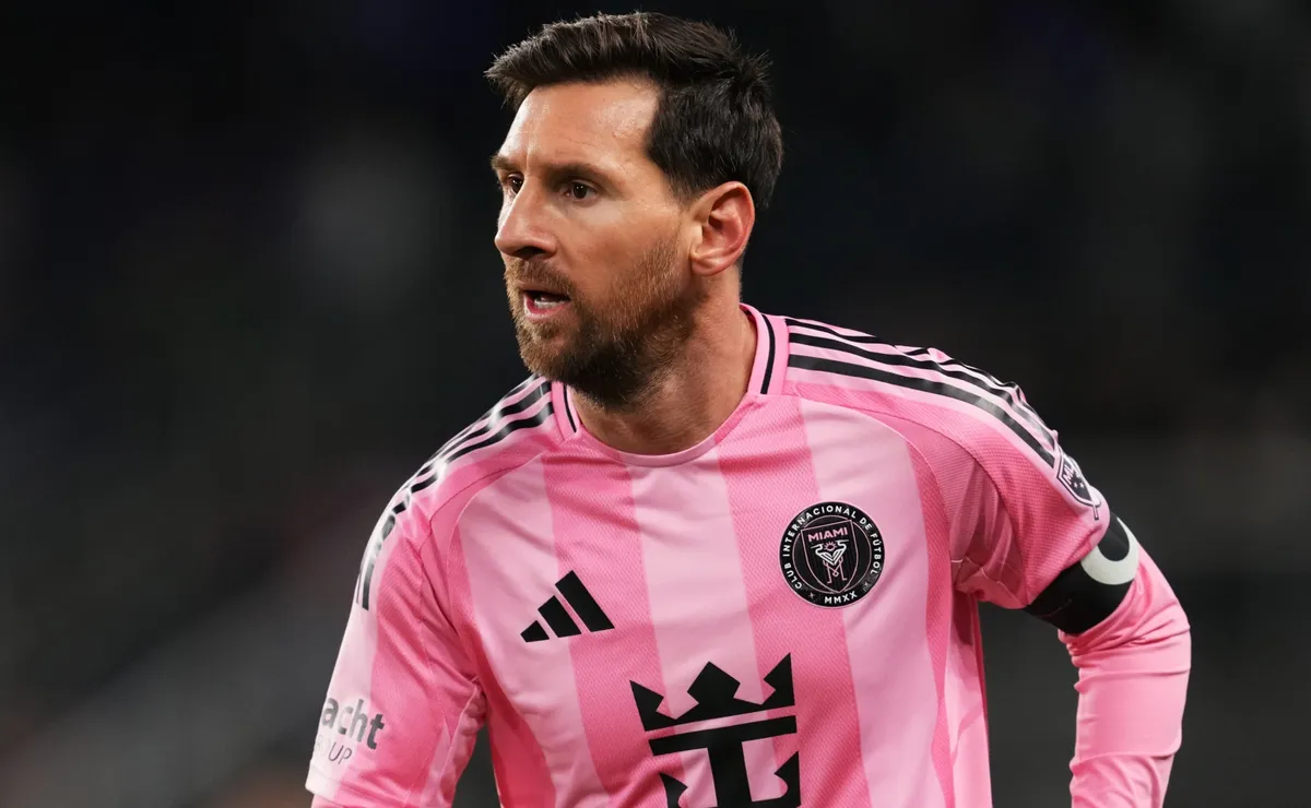Inter Miami officially re-sign MLS Cup champion to continue helping Lionel Messi