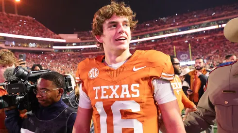 Arch Manning #16 of the Texas Longhorns.