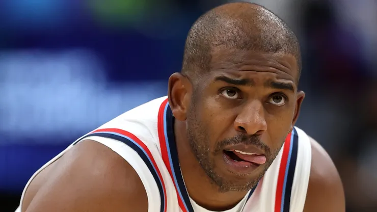 Chris Paul #3 of the Los Angeles Clippers in action.