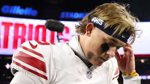 Jaxson Dart #6 of the New York Giants