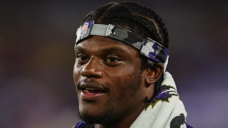 Lamar Jackson quarterback of the Baltimore Ravens