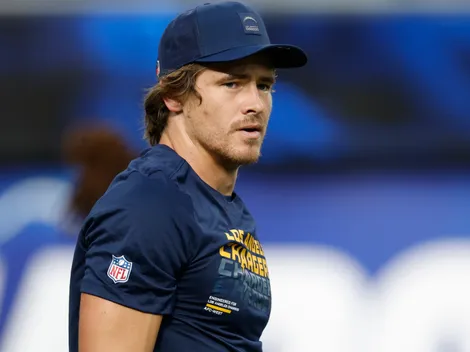 Chargers add surprising coach to staff to work closely with Mike McDaniel and Justin Herbert