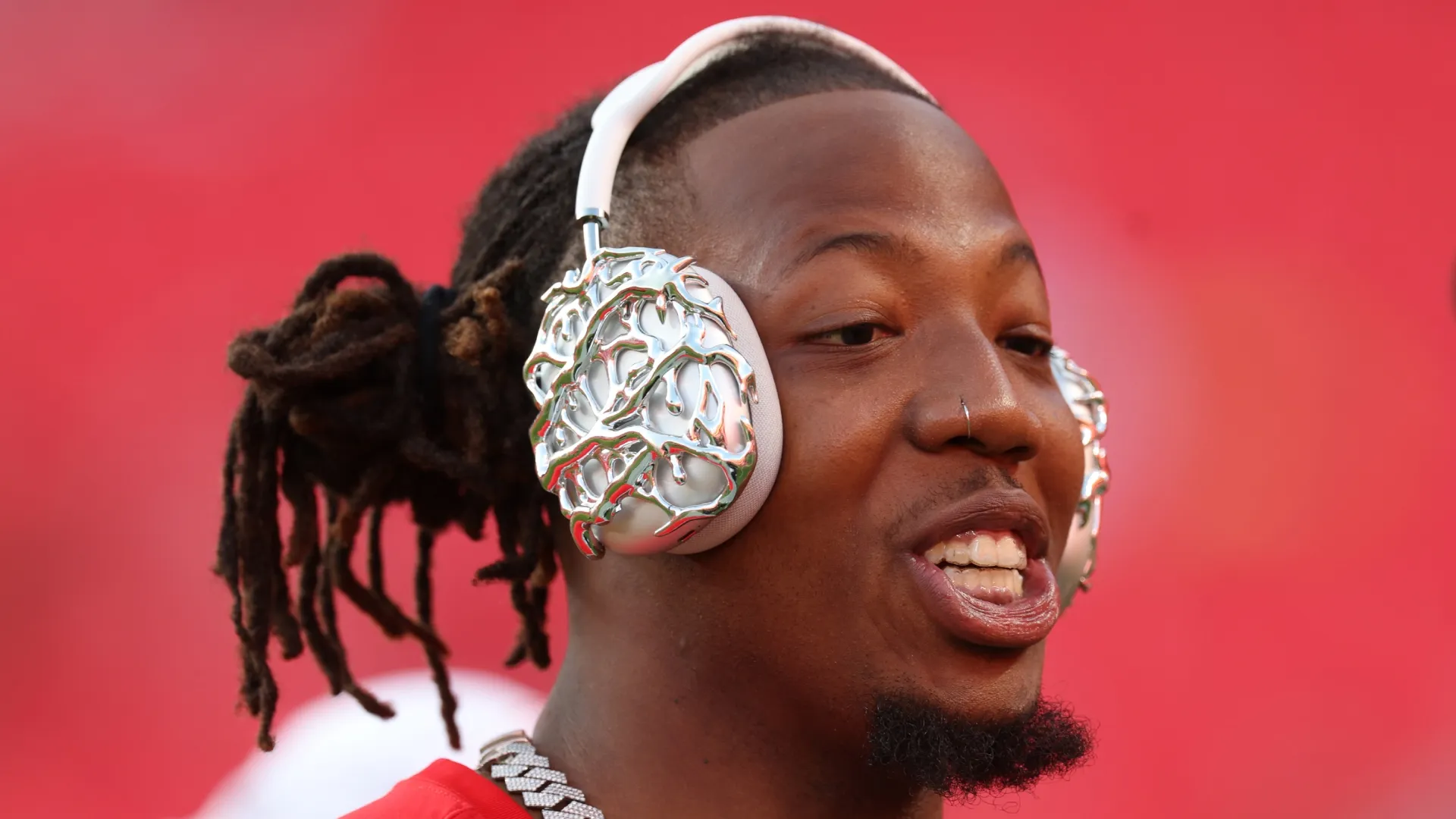 Offensive lineman Wanya Morris