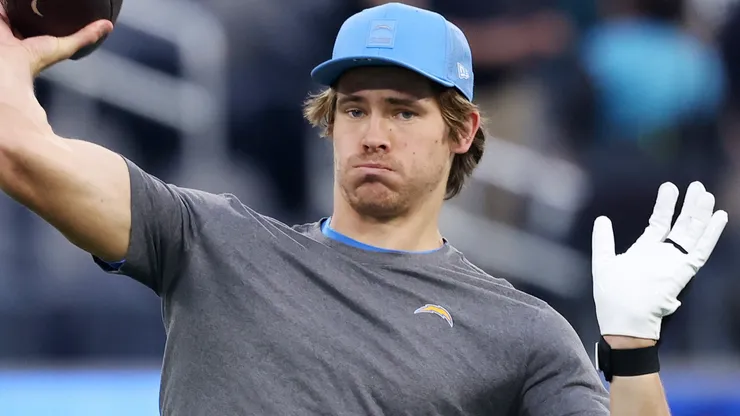 Justin Herbert #10 of the Los Angeles Chargers.