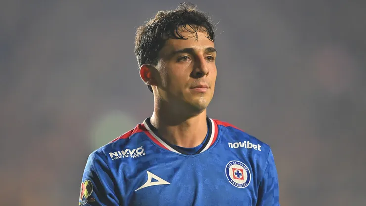 Lorenzo Faravelli of Cruz Azul looks on during the semifinals.