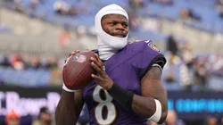 Lamar Jackson #8 of the Baltimore Ravens warms up.