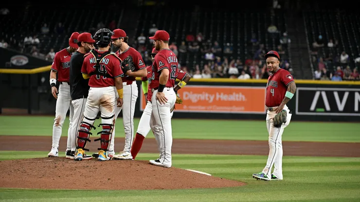 Ketel Marte #4 of the Arizona Diamondbacks looks on.