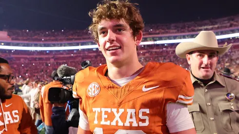 Arch Manning #16 of the Texas Longhorns.