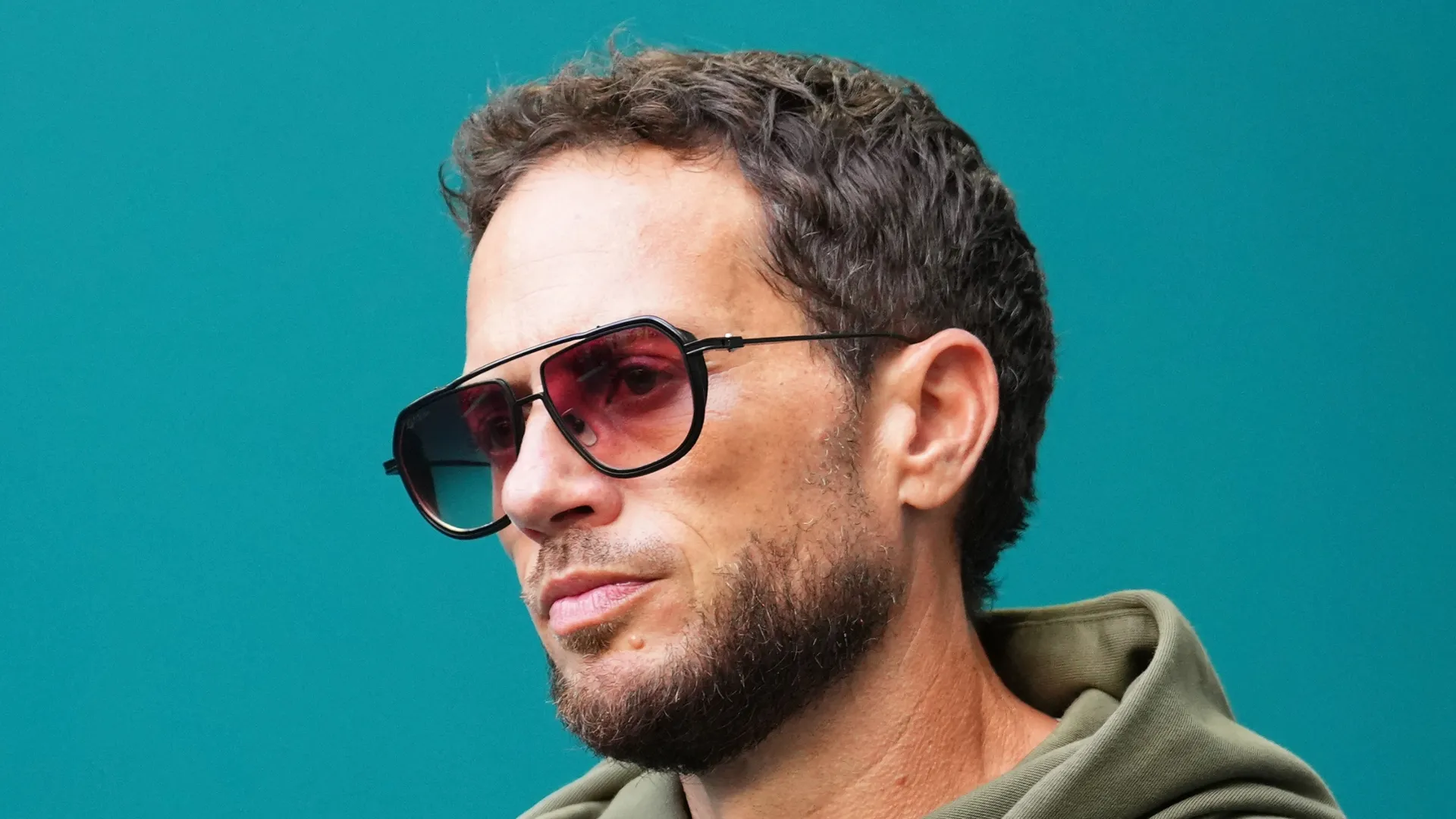 Mike McDaniel with sunglasses