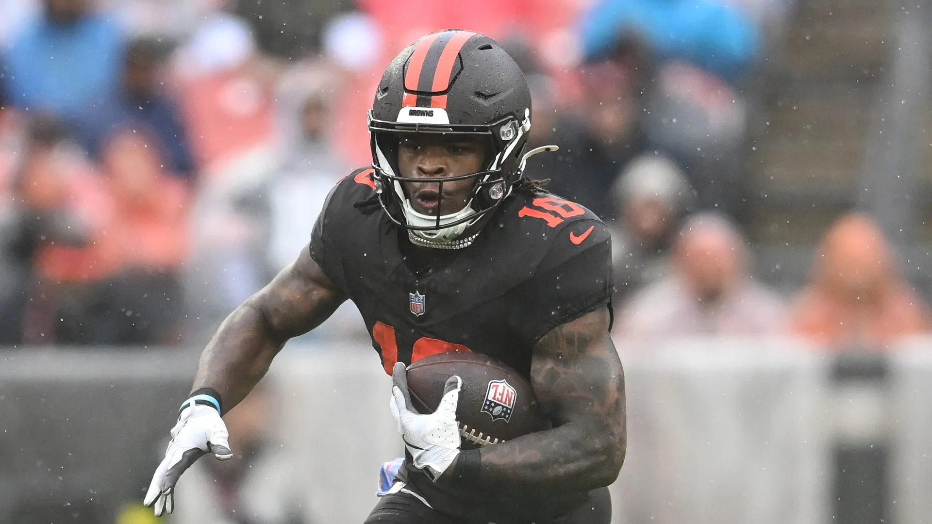 Quinshon Judkins running the football