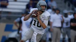 Quarterback Matt Linehan #10 of the Idaho Vandals in 2016.