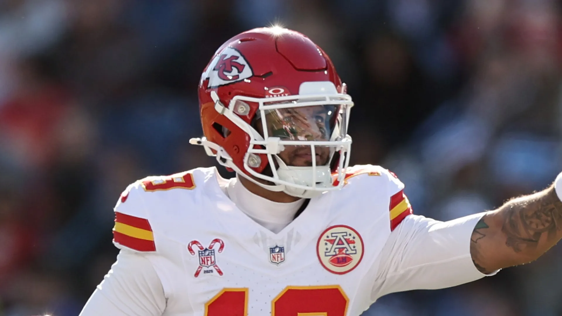 Chris Oladokun during a play with the Chiefs against the Titans.