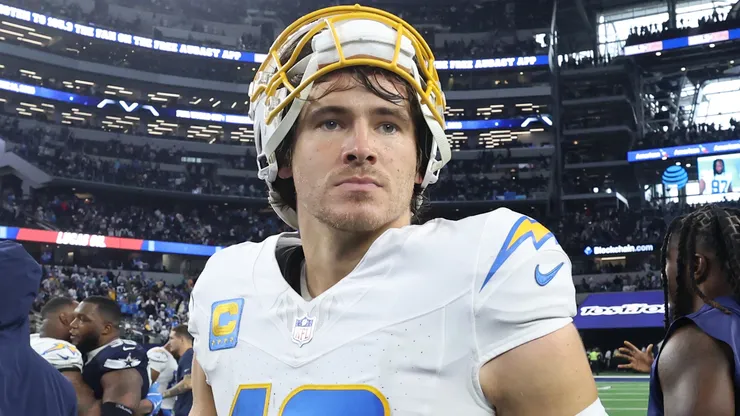 Justin Herbert #10 of the Los Angeles Chargers.