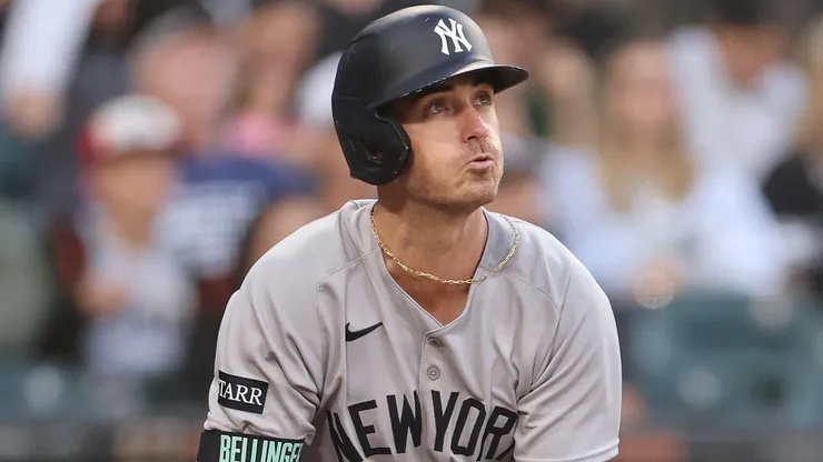 Cody Bellinger connects for a two‑run home run.