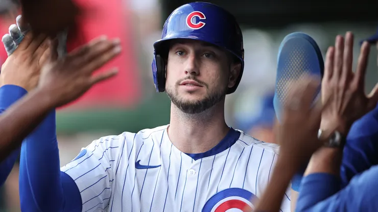 Kyle Tucker #30 signs with the Dodgers.