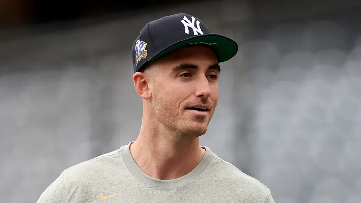 Cody Bellinger practicing before a Yankees game.