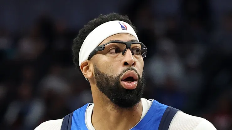 Anthony Davis #3 of the Dallas Mavericks.