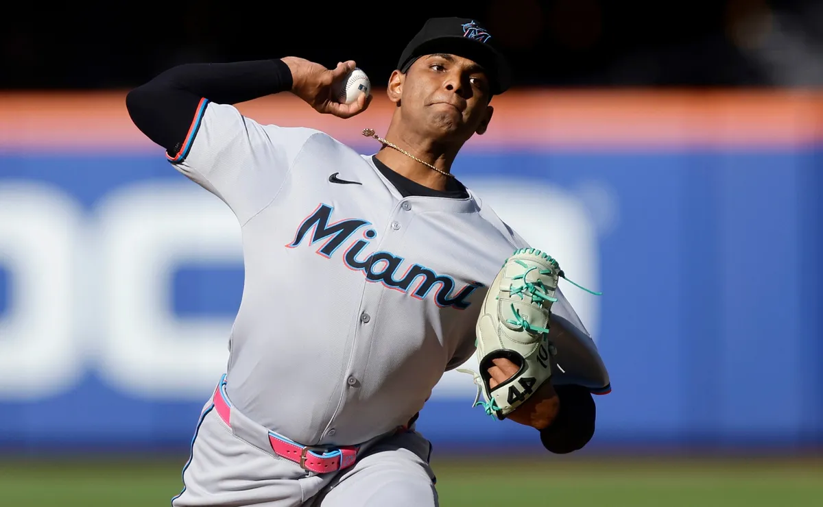 Cubs linked to top free agent after Edward Cabrera trade with Marlins