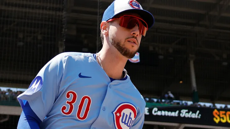 Kyle Tucker signs with the Dodgers.