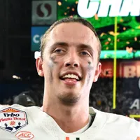 Hurricanes pitch $6.5 million offer to lure Carson Beck successor away from NFL