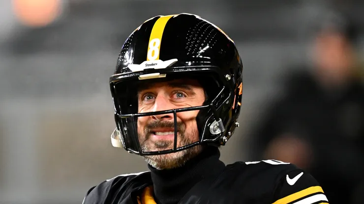 Aaron Rodgers at Acrisure Stadium in Pittsburgh, Pennsylvania.