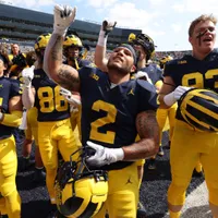 College football’s undefeated regular seasons: Which teams made history?