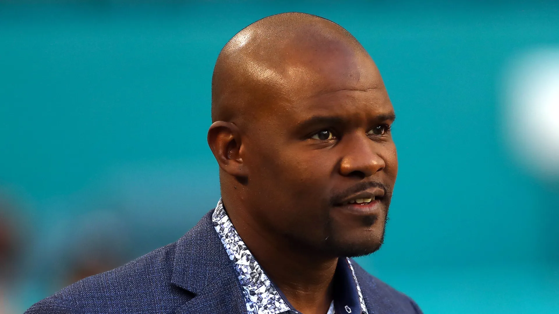 Brian Flores before a Steelers game against the Dolphins in 2022.