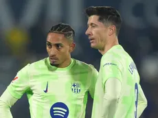 Why are Raphinha and Lewandowski not playing today for Barcelona vs Racing Santander in 2026 Copa del Rey?