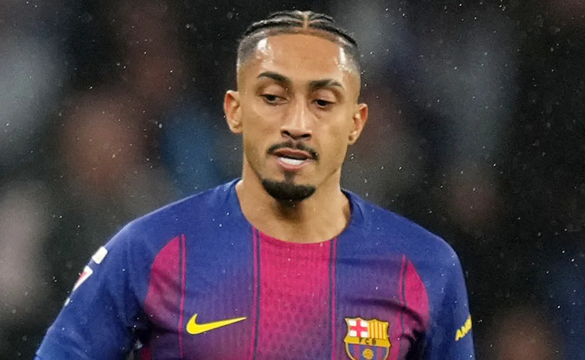Why is Raphinha not playing today for Barcelona vs Real Sociedad on 2025-26 LaLiga Matchday 20?