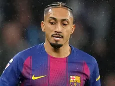 Why is Raphinha not playing today for Barcelona vs Real Sociedad on 2025-26 LaLiga Matchday 20?