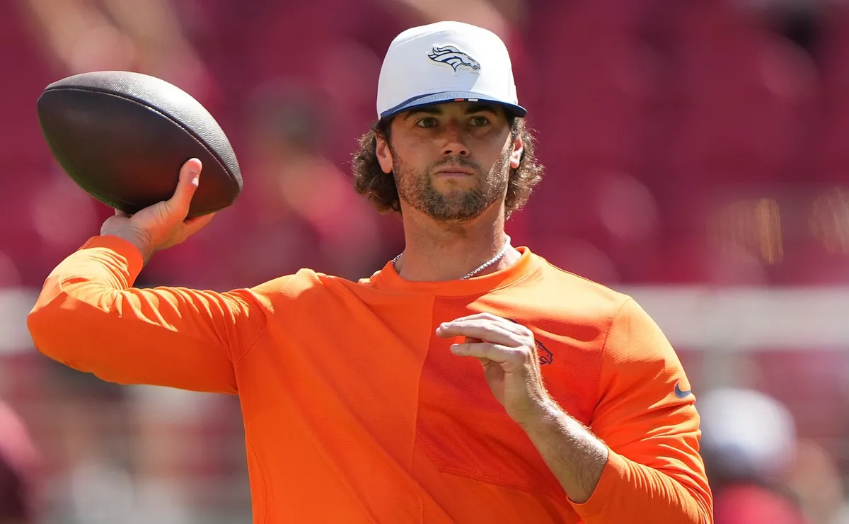 Alex Smith issues warning about the Broncos using Jarrett Stidham at QB after Bo Nix’s injury
