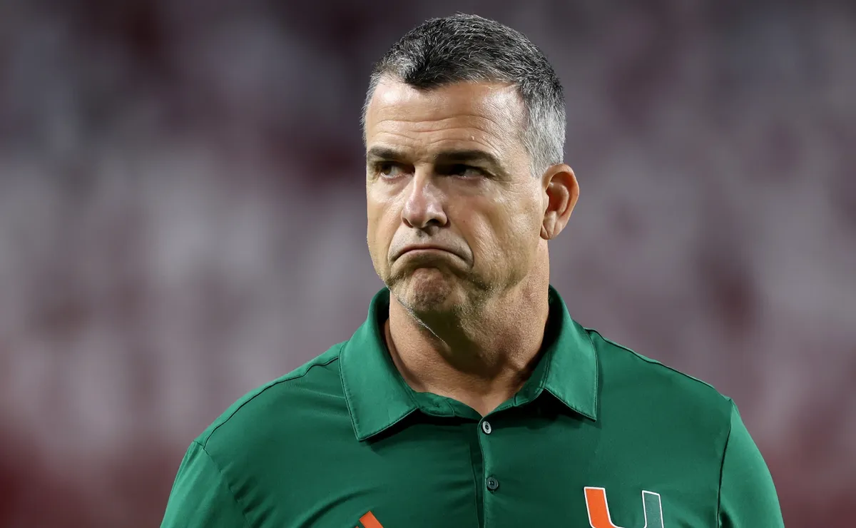 Miami HC Mario Cristobal makes something clear to Carson Beck about costly INT against Indiana in CFP National Championship