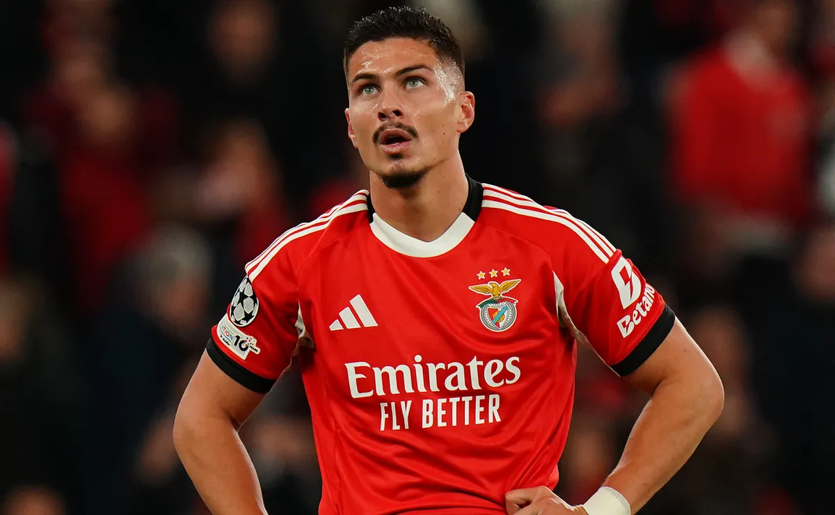 What happens if Benfica win, tie or lose vs Juventus today in 2025-26 UEFA Champions League?