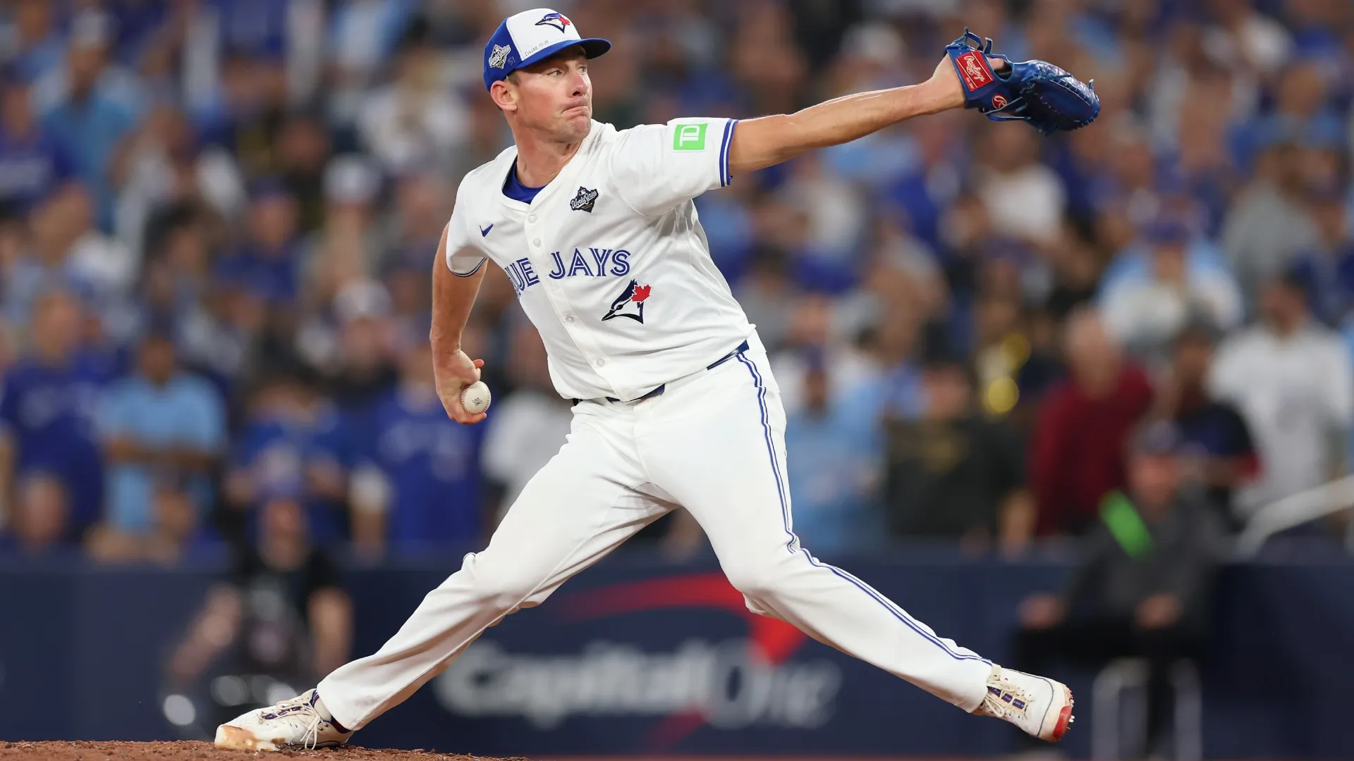 Chris Bassitt #40 of the Blue Jays pitches against the Dodgers. Gregory Shamus/Getty Images