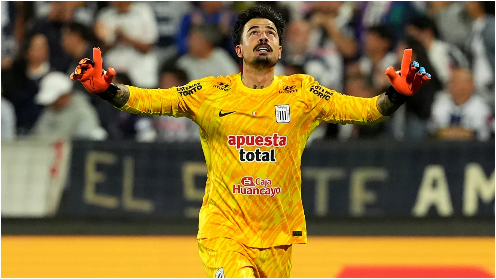 Guillermo Viscarra of Alianza Lima – Raul Sifuentes/Getty Images