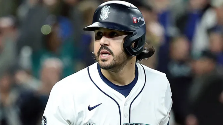 Eugenio Suárez #28 of the Seattle Mariners celebrates after hitting a grand slam.