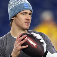 Mike McDaniel makes something clear about Justin Herbert after becoming Chargers’ new OC