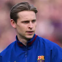 Why is Frenkie de Jong not playing today for Barcelona vs Copenhagen in 2025-26 UEFA Champions League Matchday 8?