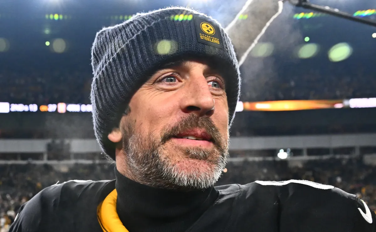 Mike McCarthy sends key message about Aaron Rodgers' future with ...