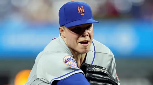Vinny Nittoli #68 with the Mets pitches during the eighth inning against the Phillies.