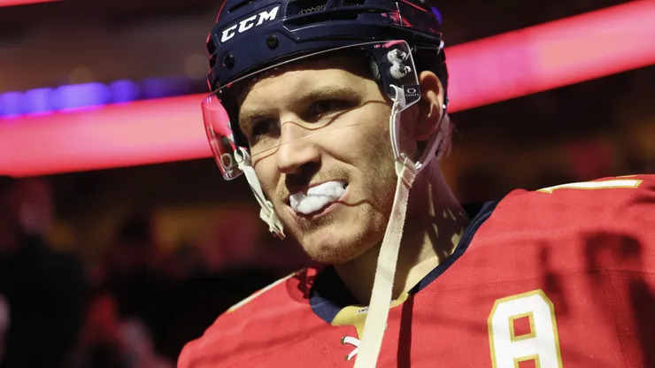 Matthew Tkachuk at Amerant Bank Arena