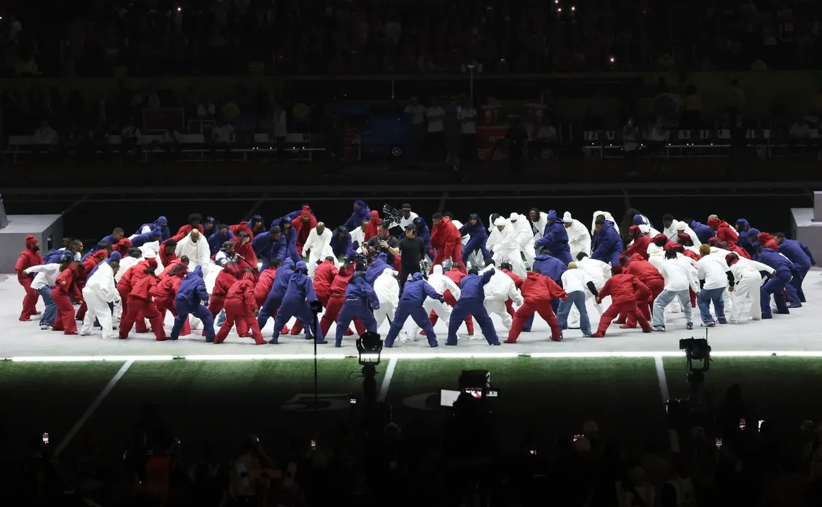 How many people are involved in the 2026 Super Bowl LX Halftime Show ...