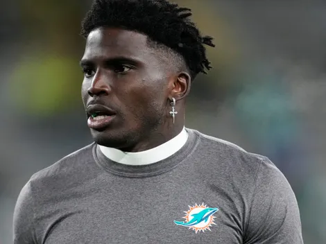 Dolphins sign new wide receiver with Tyrek Hill’s future uncertain in 2026