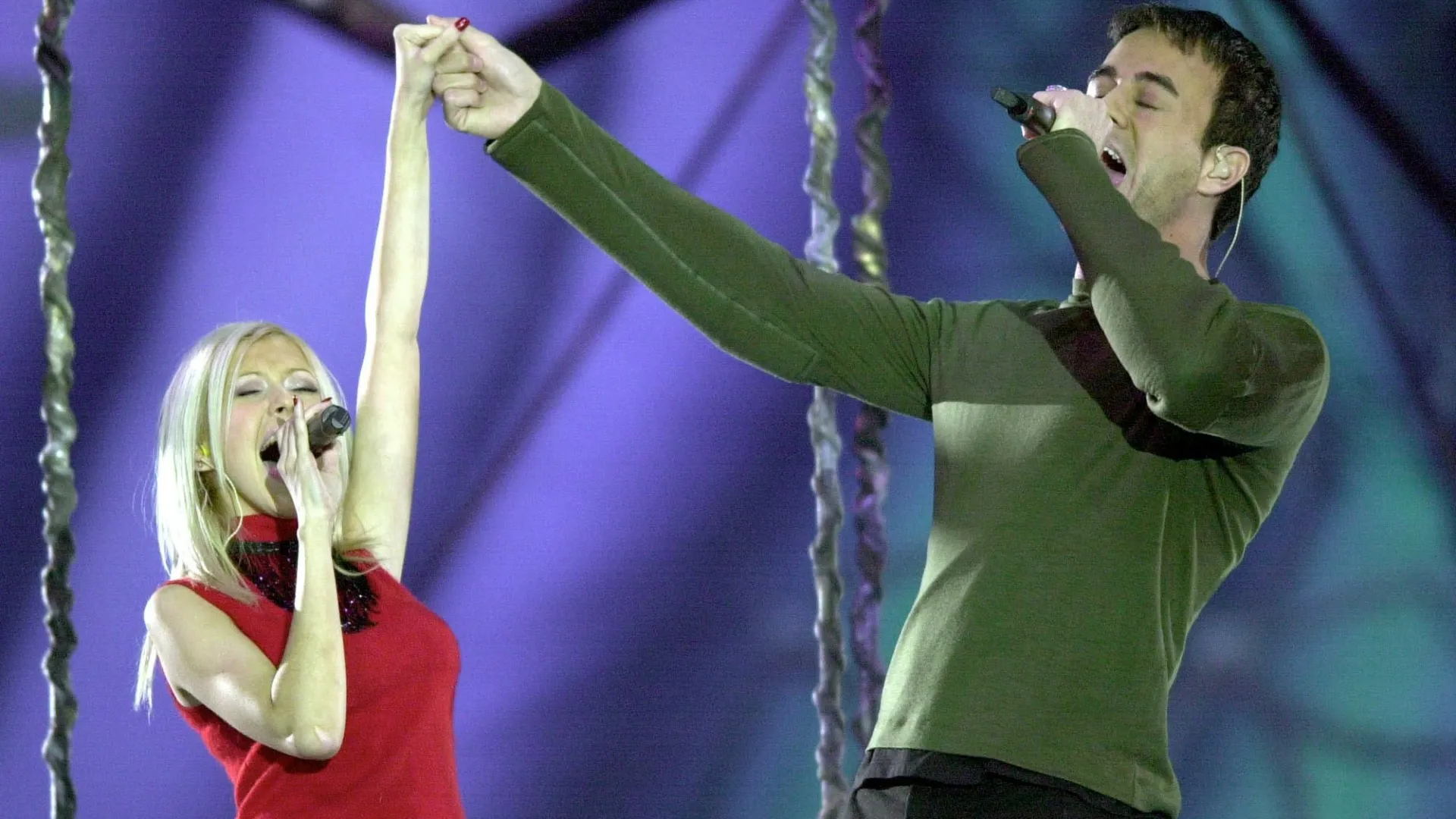 Christina Aguilera and Enrique Iglesias (Source: Doug Pensinger)